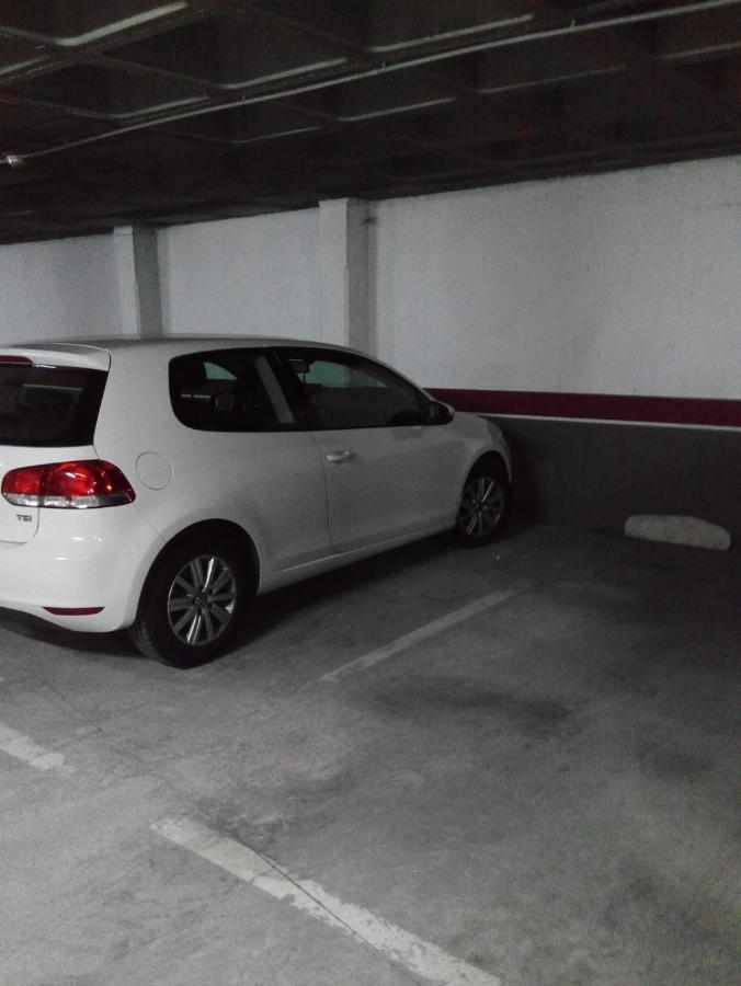 Apartamento Mota-2 Huca-Los Prados; Parking Y Wifi Gratis Oviedo Bagian luar foto