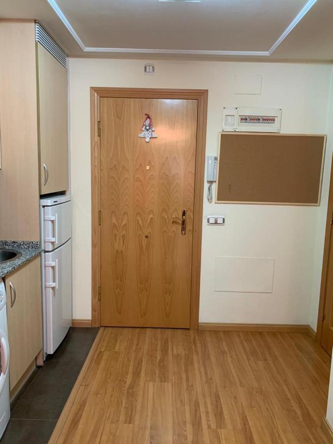Apartamento Mota-2 Huca-Los Prados; Parking Y Wifi Gratis Oviedo Bagian luar foto