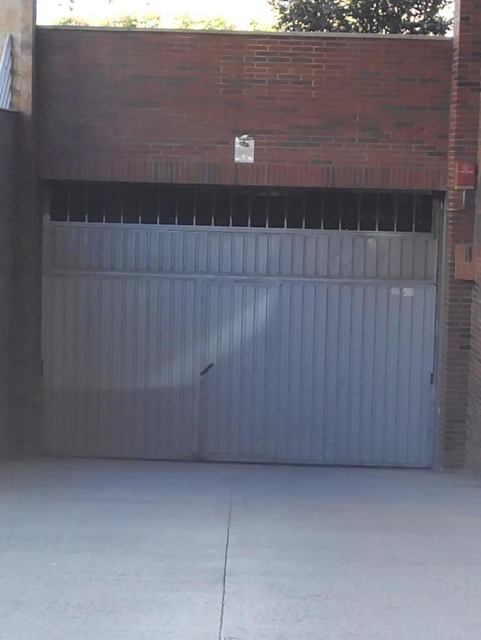 Apartamento Mota-2 Huca-Los Prados; Parking Y Wifi Gratis Oviedo Bagian luar foto