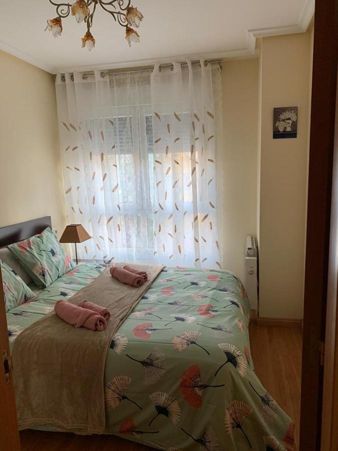 Apartamento Mota-2 Huca-Los Prados; Parking Y Wifi Gratis Oviedo Bagian luar foto